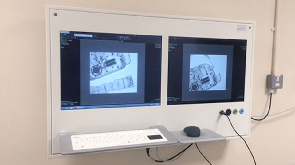 a pair of eizo radiforce mx215 displays 685 1